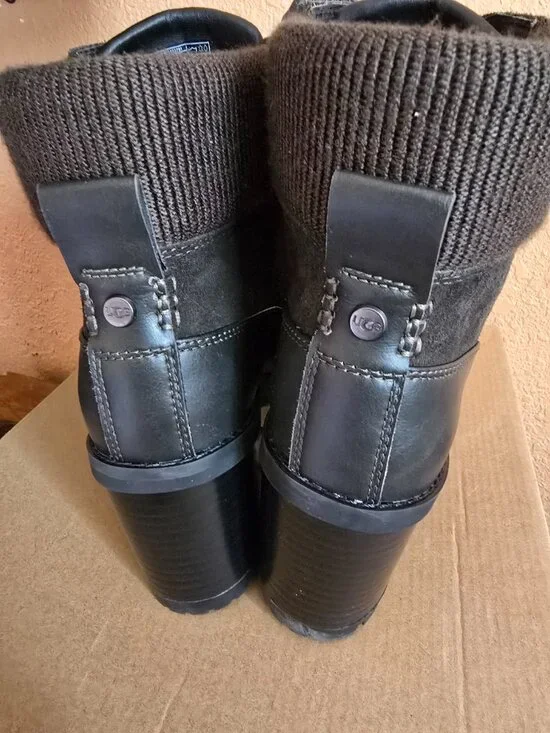 UGG BLACK WATERPROOF SUEDE REDWOOD BOOTS Size 7 - Picture 7 of 12